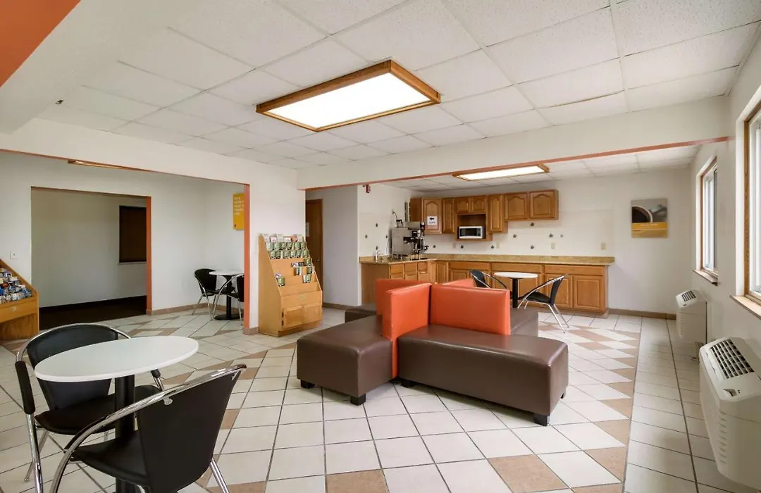 Motel 6-Davenport, Ia-1