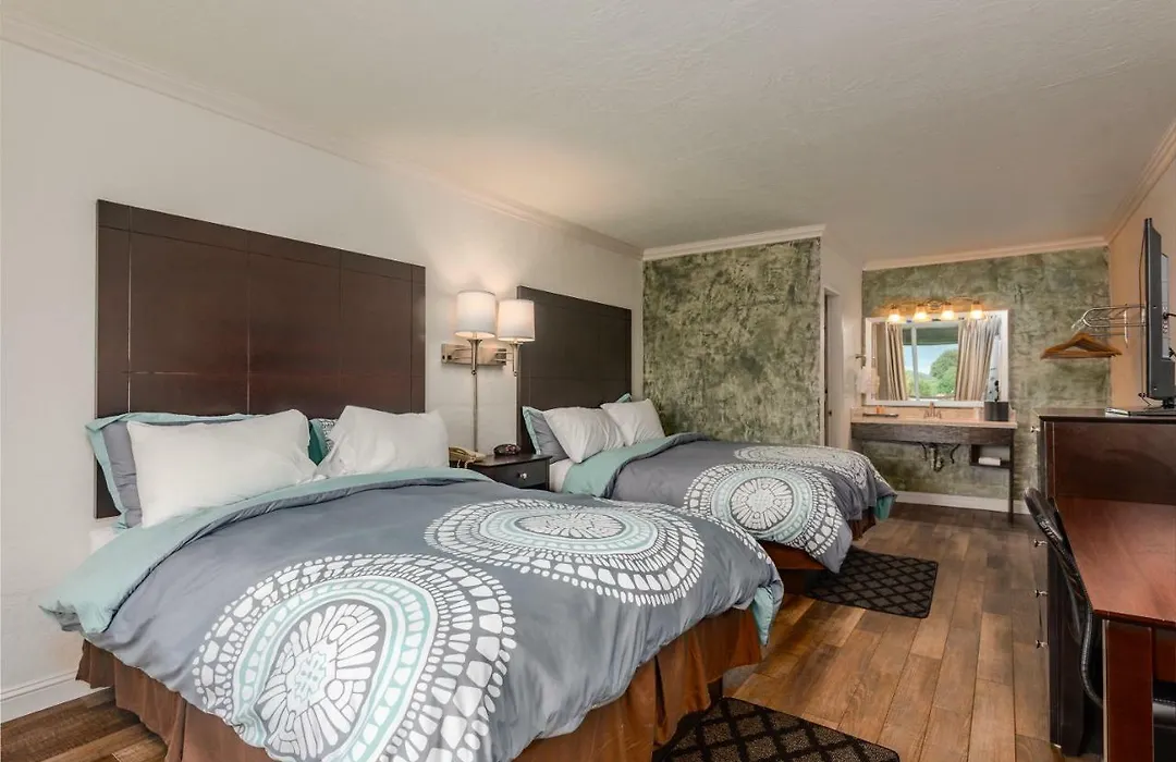 Fairway Inn-1