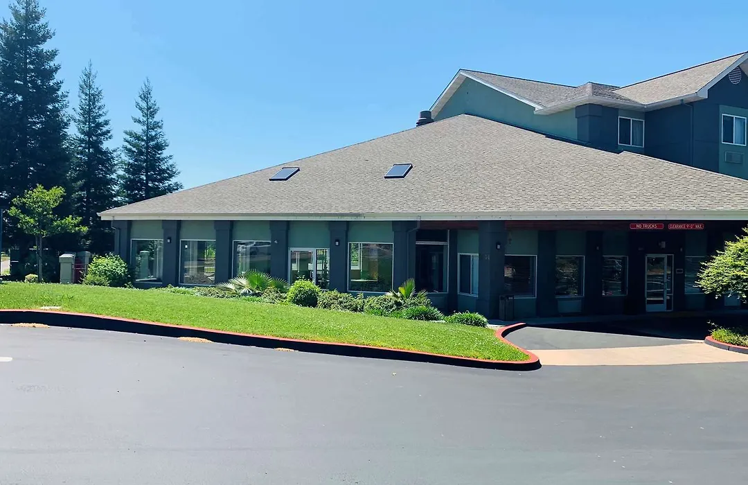 Surestay Plus Hotel By Best Western Redding-1