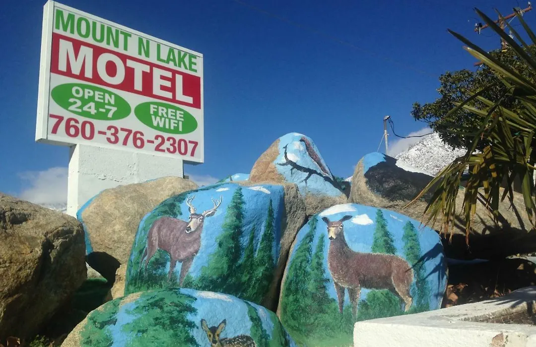 Mount-N-Lake Motel-1