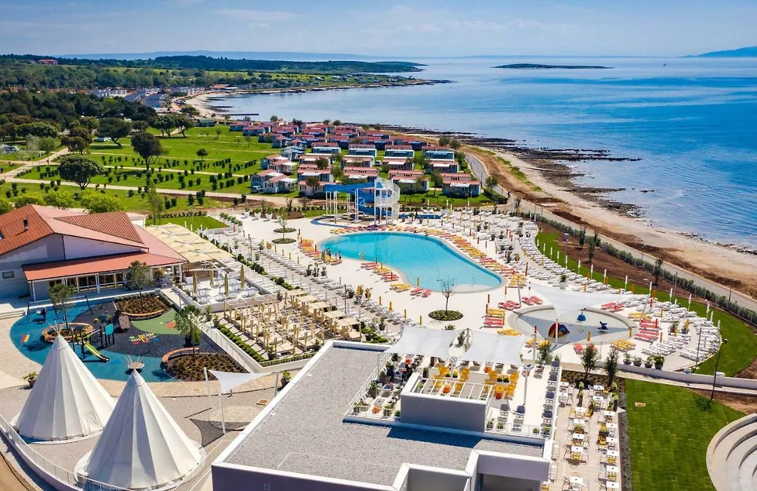 Arena Grand Kazela Camping Homes-1