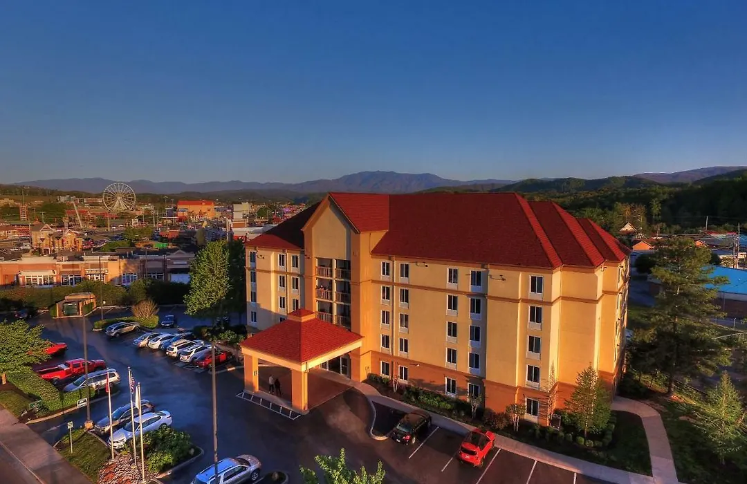La Quinta By Wyndham Pigeon Forge-1