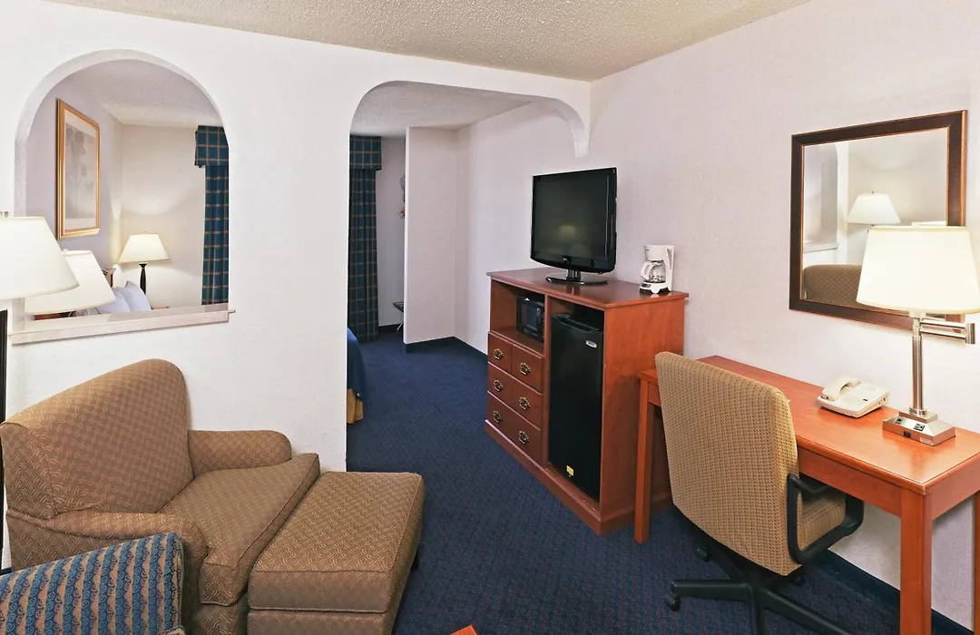 Ramada By Wyndham Santa Fe-1