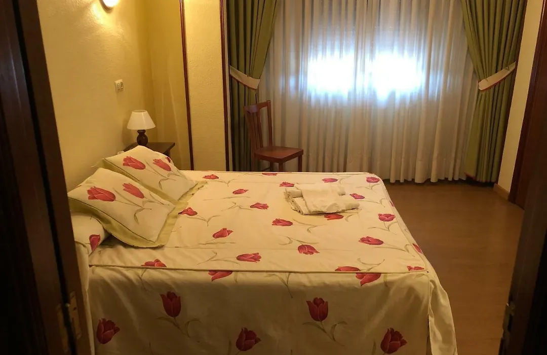 Hostal El Escudo-1