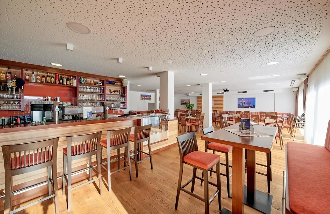 Hotel Gasthof-Strasser-1