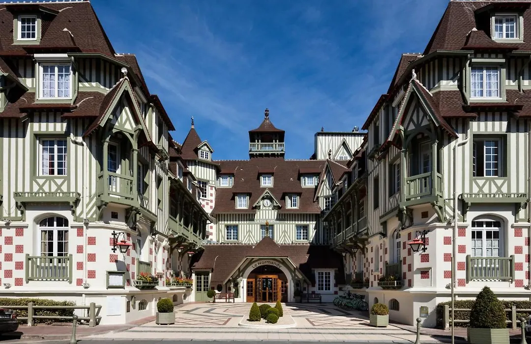 Hotel Barriere Le Normandy-1
