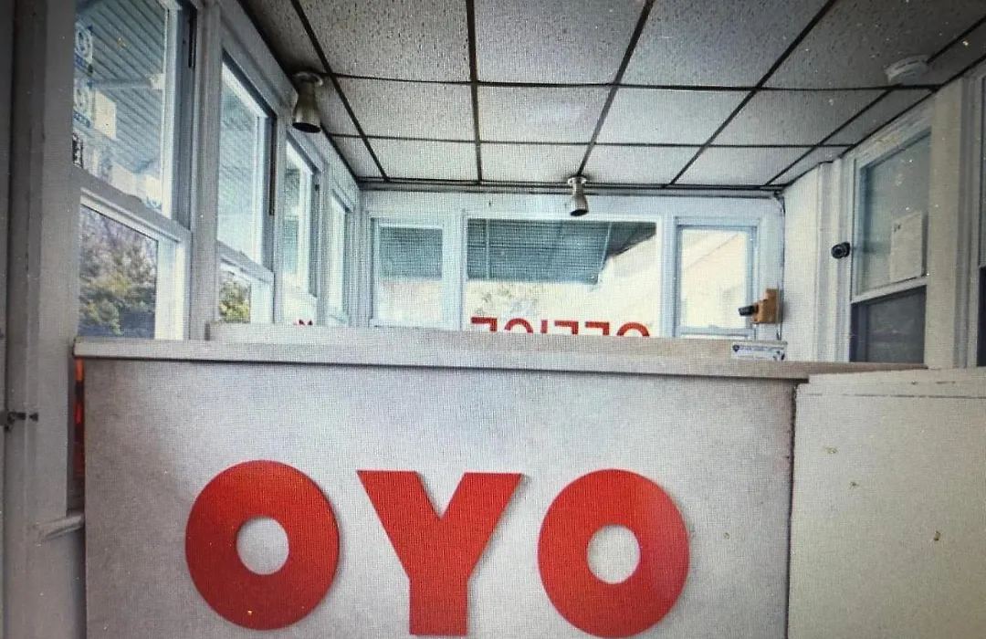 Monmouth Oyo-1