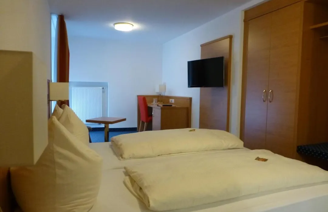 Hotel-Gasthof-Hirsch-1