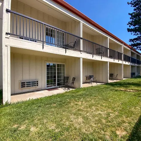 Sisters Inn & Suites-3