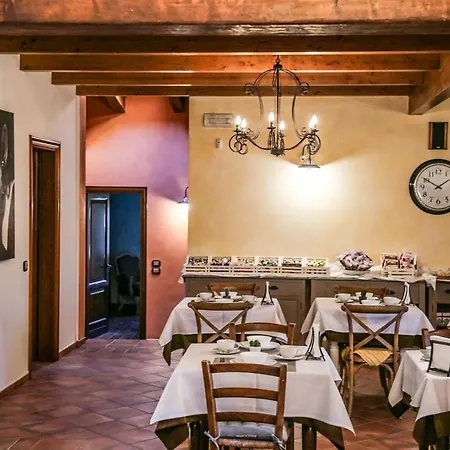 La Puraza Comfort Rooms-2
