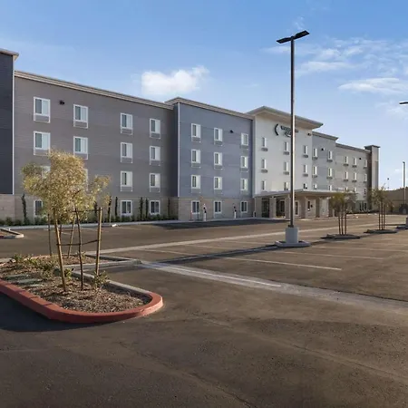 Woodspring Suites Colton-3