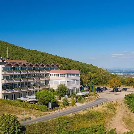 Arens Hotel 327Mnn-2