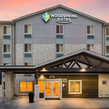 Woodspring Suites Lake Jackson-2