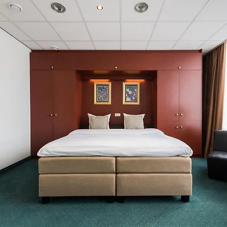 Prominent Inn Hotel-3