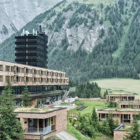 Gradonna Mountain Resort Chalets & Hotel-3