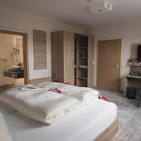 Land-gut-Hotel Meyer-Pilz-2