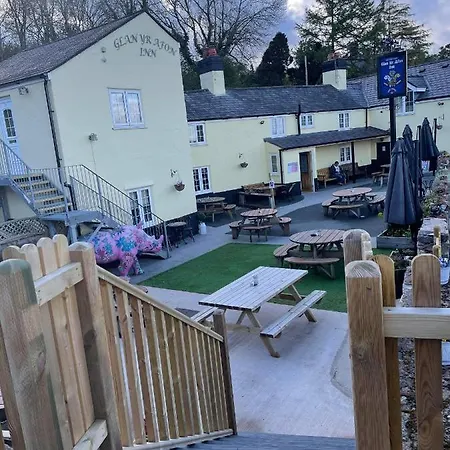 The Glan Yr Afon Inn-2
