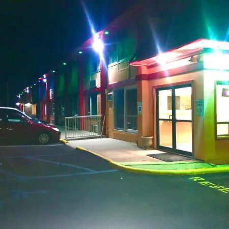 Red Carpet Inn & Suites Lima -Listing Partner-2
