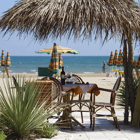 Oasi Beach Hotel-3
