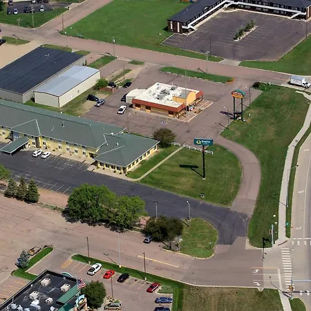 Quality Inn Mitchell I-90-2
