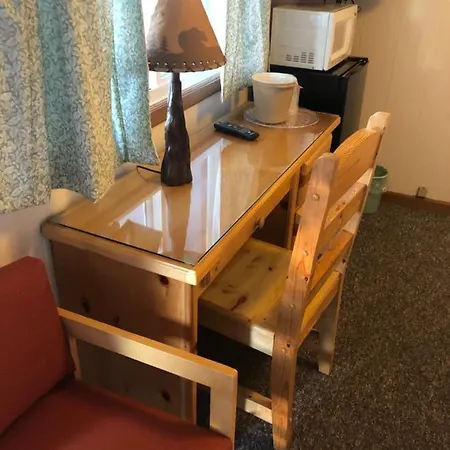Holiday Motel-3