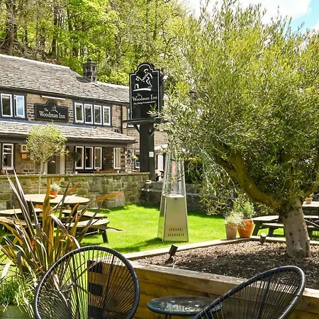 The Woodman Inn-3