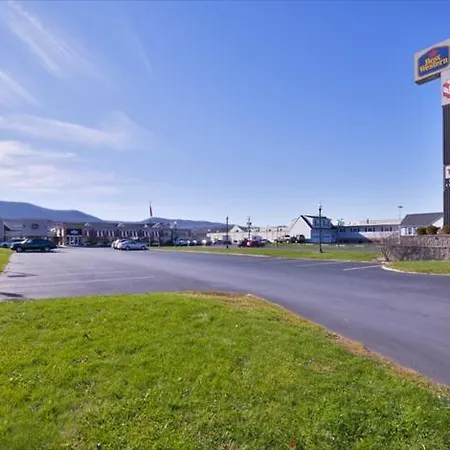 Quality Inn & Suites Williamsport-2