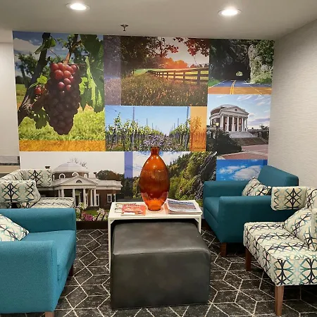 Clarion Pointe Charlottesville-2