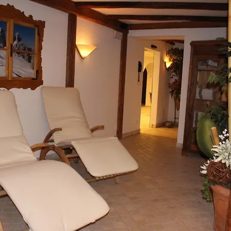 Garni Residence Trocker-3