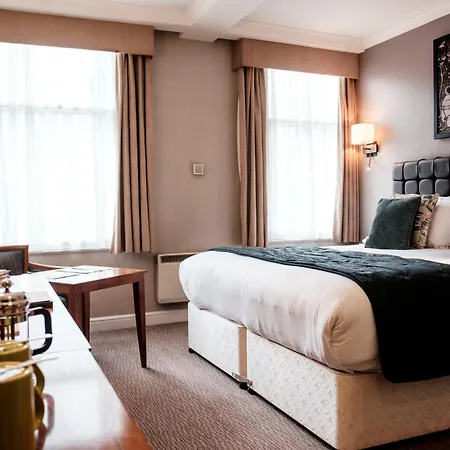 The Mad Hatter Hotel-2