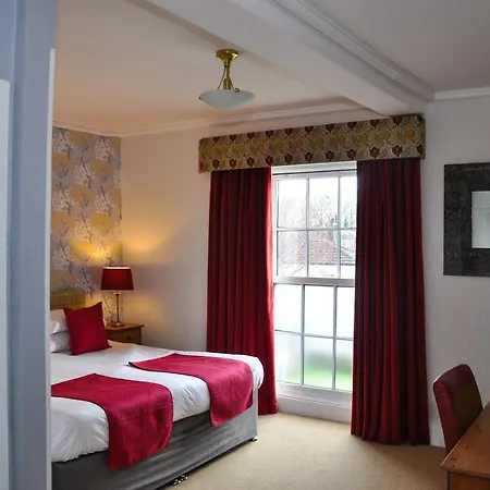The Beaufort, Raglan-2