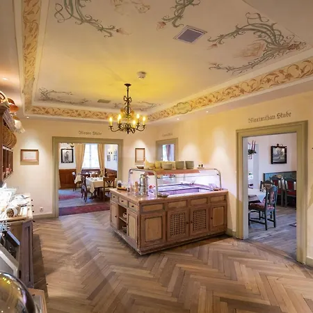 Hotel Gasthof Alte Post Holzkirchen-3