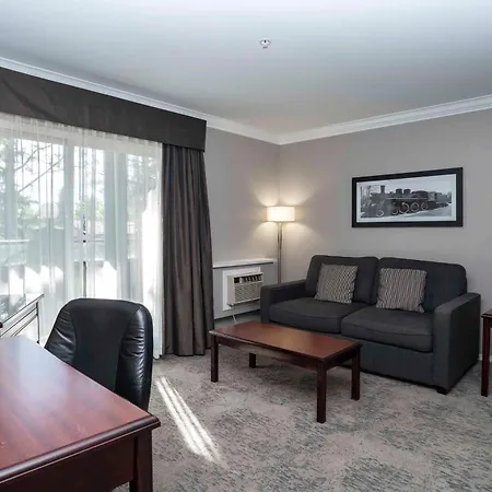 Sandman Hotel & Suites Prince George-3