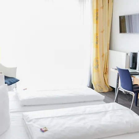 Hotel Ambiente-3