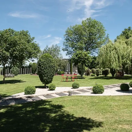LE DOMAINE DES PRES VERTS Nature&Spa-2
