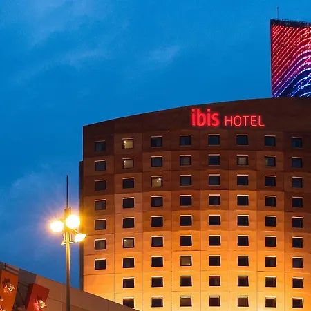 Ibis Barcelona Meridiana-2