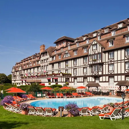 Hotel Barriere L'Hotel Du Golf-3