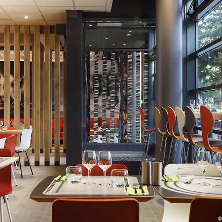 ibis Paris Porte de Clichy Centre-2