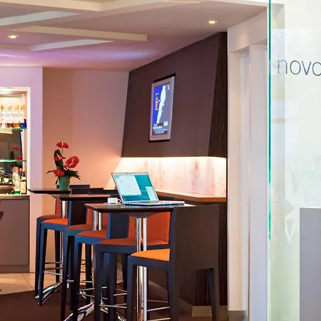 Novotel Amboise-3