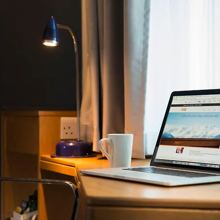 Holiday Inn Express Birmingham Oldbury By Ihg-2