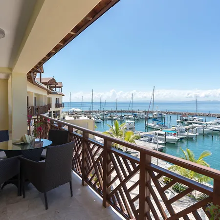 The Bannister Hotel & Yacht Club-3