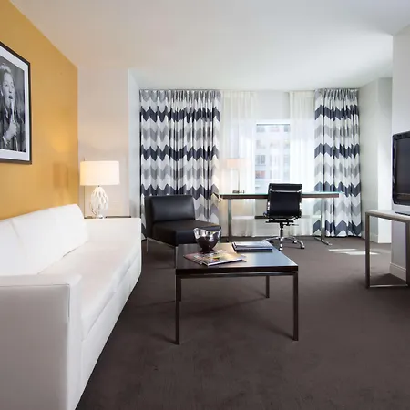 Comfort Inn & Suites Baltimore Inner Harbor-2