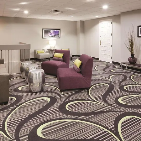 Bloom Hotel-2