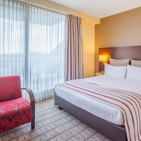 Crowne Plaza Maastricht By Ihg-3