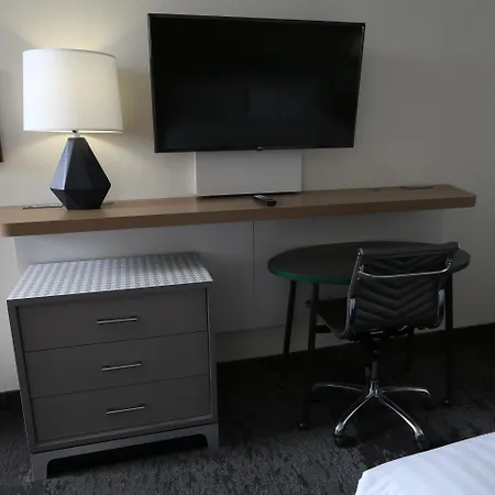 Holiday Inn Chicago North Shore By Ihg-3