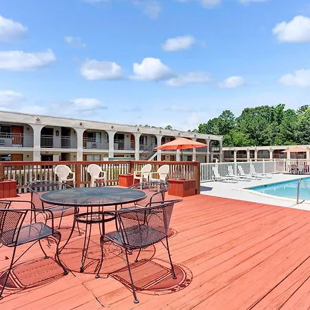 Super 8 By Wyndham Williamsburg/Historic Area-2