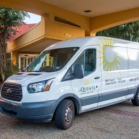 La Quinta By Wyndham Charlotte Airport South-3