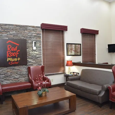 Red Roof Inn Plus+ & Suites Chattanooga - Downtown-2