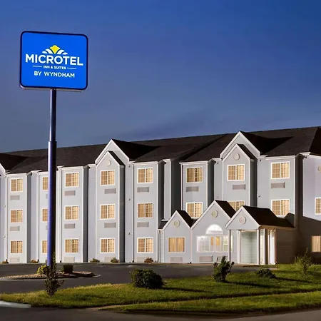 Microtel Inn & Suites Lincoln-3