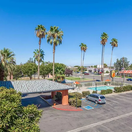 Super 8 By Wyndham Bakersfield/Central-3